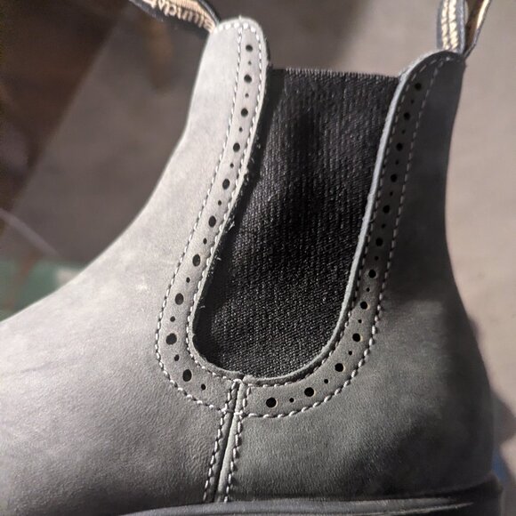 Blundstone High Top Chelsea Boots - Picture 3 of 8